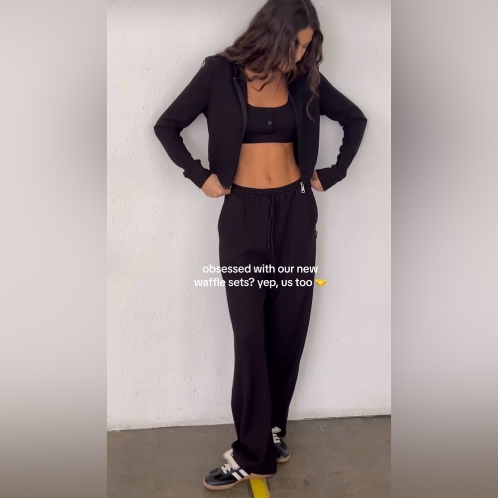 Adanola Waffle Lounge Set in Black